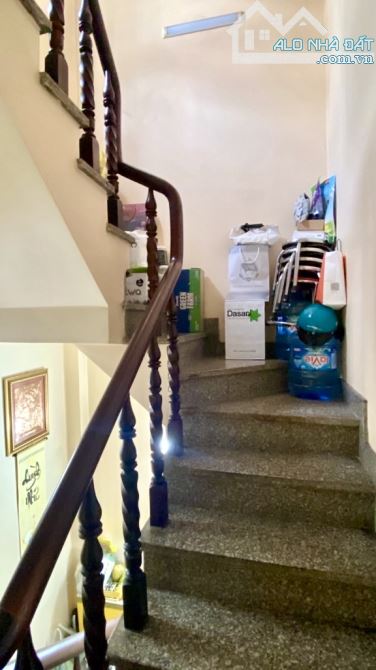 NHÀ ĐẸP CMT8 • 2 TẦNG BTCT • 21M2 • NHỈNH 4 TỶ TL - 4