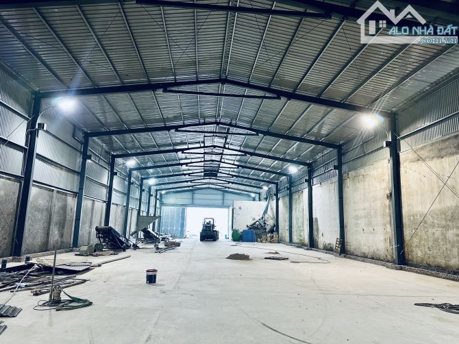 Cho thuê 1500m2 xưởng mặt đường ql6 ccn trường yên - 4