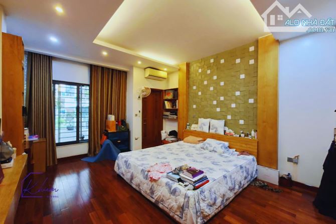 Bán nhà phân lô quân đội Lê Trọng Tấn, 100m², 4T, MT 4.6m, gara ô tô, sân rộng - 4