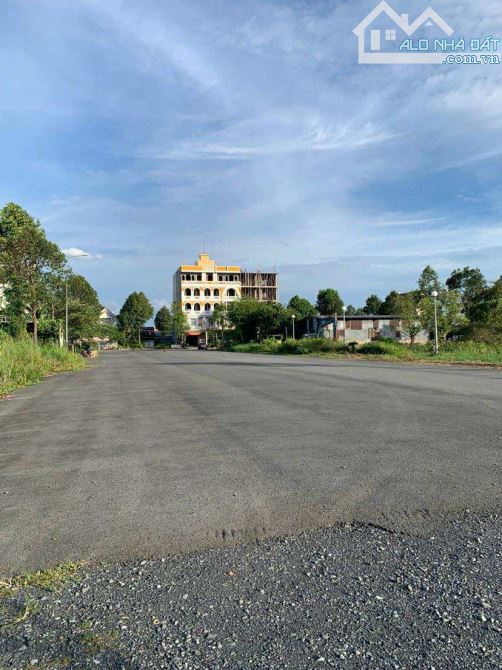 Cho thuê Kho 102 m2 khu Thiên Lộc 3  triệu - 4