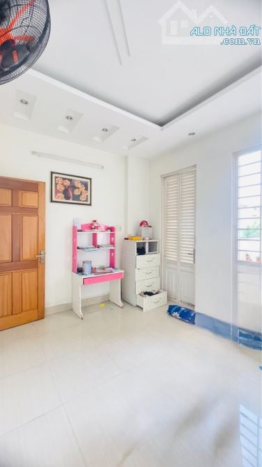 Bán nhà hẻm xe hơi 5m Đường Dương Văn Dương - DT 52m2 (4 x 13)m - 180m2 - 4