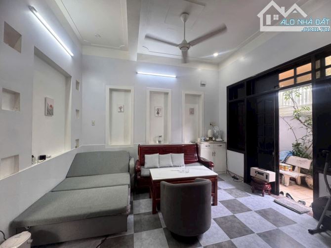 BÁN NHÀ MỚI 2 MẶT THOÁNG HẺM DÃ TƯỢNG: 60m² Ngang: 6,85m x 10,2m .Hướng: Tây. Giá rẻ 4,8ty - 4