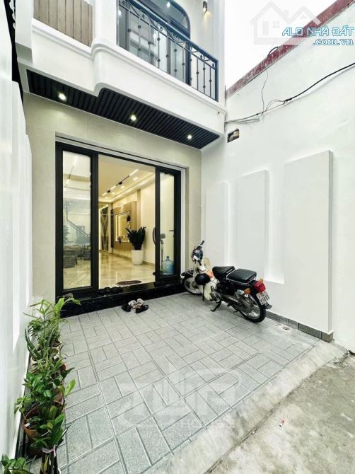 Căn Phố Chợ Đôn - Độc Lập - Sân cổng riêng - 50m - 3.790 - 4