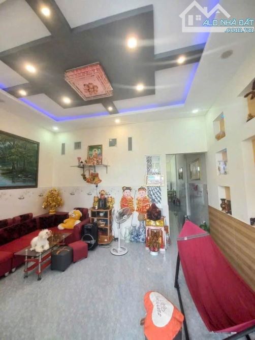 Bán gấp căn nhà rẻ , sổ hồng riêng tại đường tân hiệp 18 , hóc môn dt 100mz2 - 4