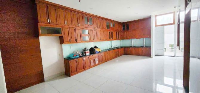 Bán nhà VP Cty mặt tiền Thạnh Lộc vị trí đẹp, 703m2, 3 tầng, ngang lớn 8m, nhỉnh 48tr/m2 - 4