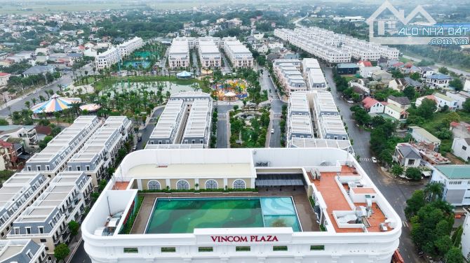 Bán shophouse Vincom Đông Hà  vốn 1,9 tỷ, dòng tiền 28tr/tháng, vị trí trung tâm Quảng Trị - 4