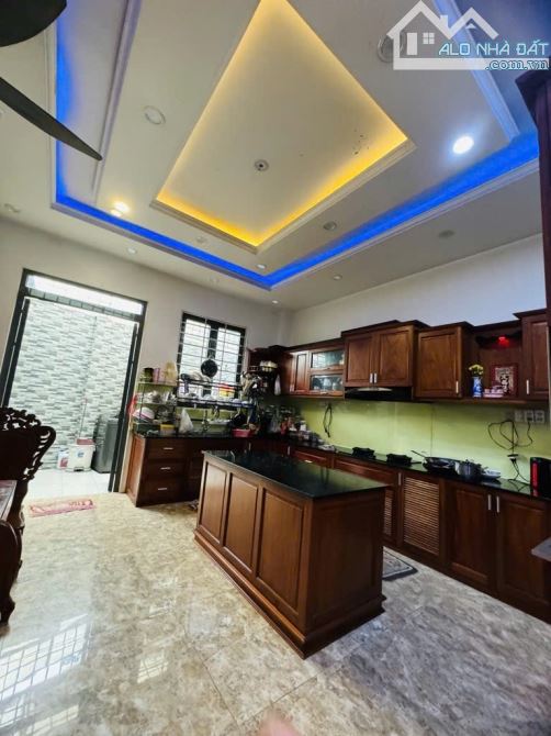 BÁN Biệt Thự 4 TẦNG – 4PN - Lô góc 2 mt – Nt cao cấp-(7.2x19.3m) shr Chính Chủ -KDC Hai Th - 4
