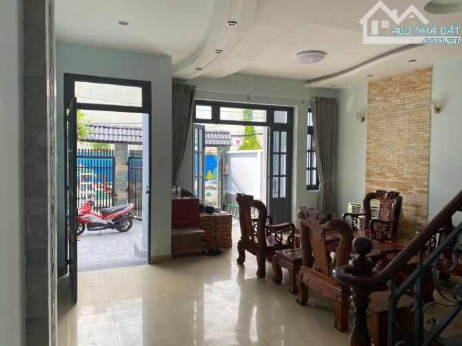 Top nhà xinh rẻ 6 x 25m 1 trệt 2 lầu Huỳnh Tấn Phát Q7 TP.HCM - 4