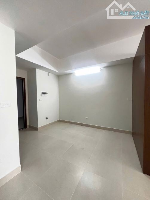 Bán chung cư Nghĩa Đô, Cầu Giấy, 2 ngủ nhà đủ nội thất cơ bản, nhỉnh 3 tỷ hiếm bán - 4