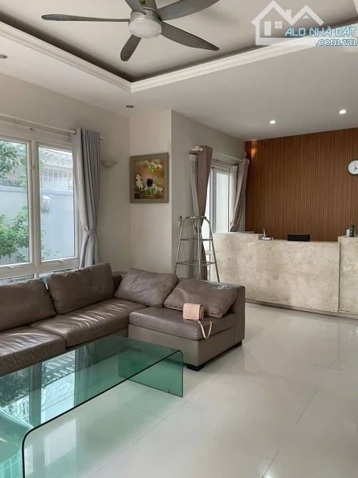 BÁN BIỆT THỰ 10x20 ĐƯỜNG 18 THÁI THUẬN Q.2 GIÁ 65 TỶ - 4