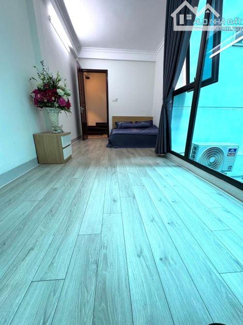 Bán nhà Hoàng Mai - 10m ra phố - lô góc thoáng - 40/45m chỉ 7.48 tỉ - 4