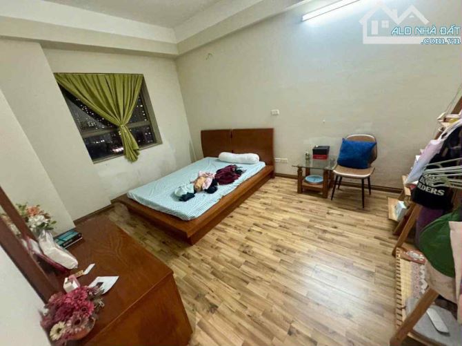 Gia đình cần bán căn CT1 Xa La, 90m2, 3n 2w, sổ đỏ, 4.38 tỷ - 4