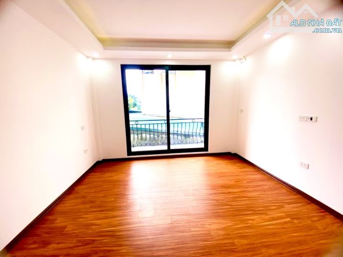 NHÀ XÂY MỚI 5 TẦNG THANG MÁY - PHÂN LÔ 20M THẲNG TẮP - RA Ô TÔ TRÁNH ĐỖ NGÀY ĐÊM. - 4