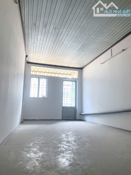Chỉ 1tỷ8 TL_Bán nhà 1trệt 1Gác ngay đường Cách Mạng Tháng 8 Chợ B Hòa trường Quang Vinh BH - 4