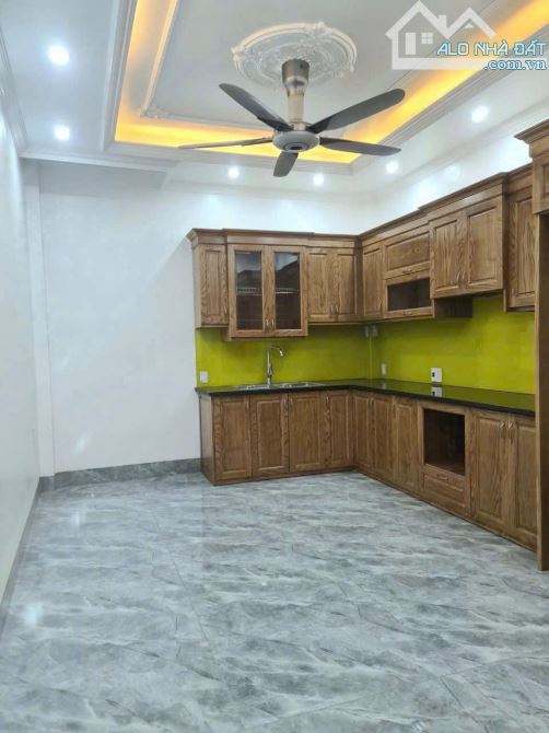 Bán nhà ngõ phố Vũ Hựu, khu Hồ Sươt, ph Lê Thanh Nghị, Tây HP, 47m2, 3 tầng, 3 ngủ, 3 vs - 4