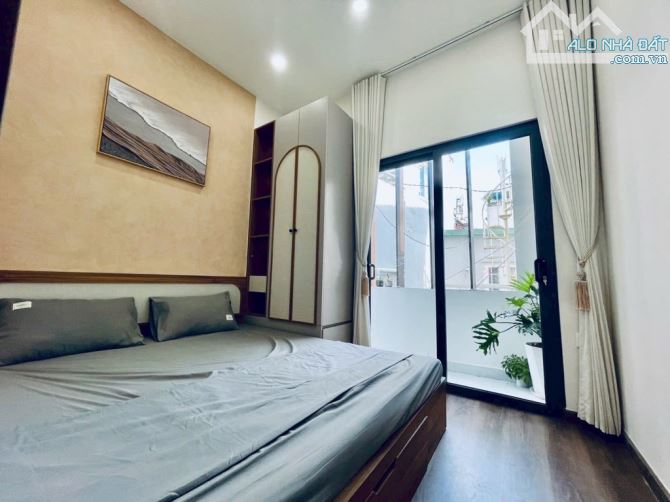 Bán Nhà Bình Thạnh- Nhà Giáp Q1 - 3 Tầng - Gần Mặt Tiền - Full Nội Thất - Hơn 4 Tỷ xíu xiu - 4