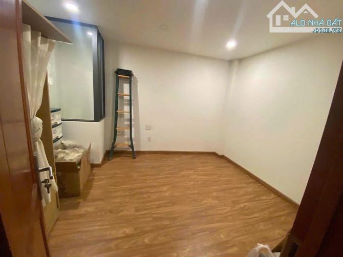 Nhà Cho Thuê Nguyên Căn Hẻm Xe Hơi Ung Văn Khiêm - 4
