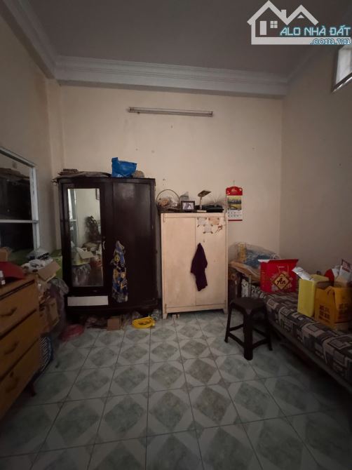 Bán nhà 2 tầng sân vườn kiệt Trưng Nữ Vương. Dt 112m2 ngang 6m kiệt 3m5 gần đường vị tríẹp - 4