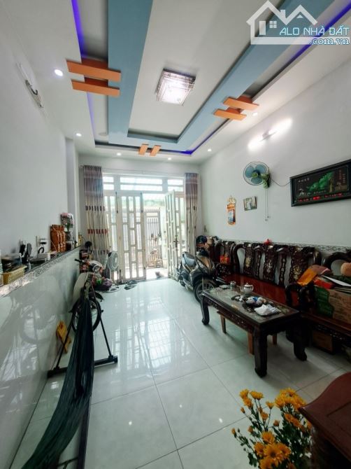 (13)Bán Nhà Giáp Tên Lửa, Đường Lê Đình Cẩn, 67m2, 3 tầng chỉ nhỉnh 5 tỷ - 4