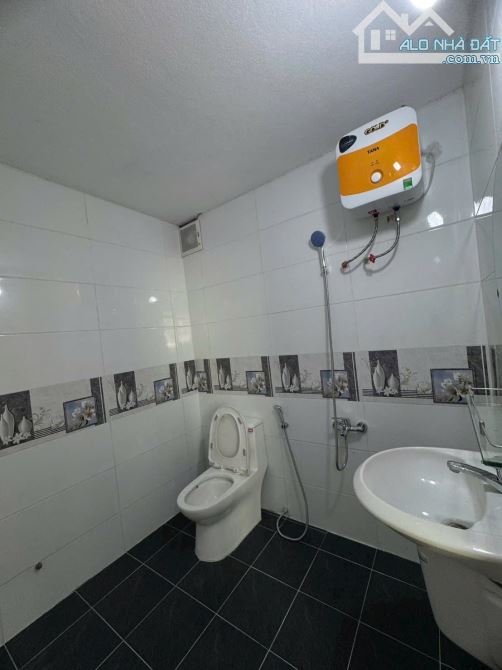 Bán nhà MT Đồng Kè kẹp kiệt ôtto 5m Gần chợ Hoà Khánh - 5
