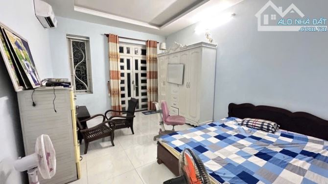 Bán nhà 2 tầng gần Chợ Đường đường TX52, phường THẠNH XUÂN, Q12, dt 105,7m²(6,7x16).Hẻm 5m - 5