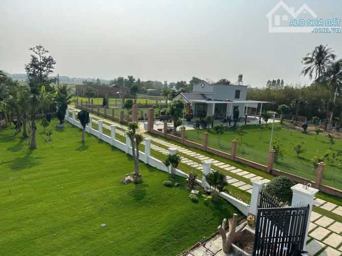 Cần bán đất + Vila ở nghĩ dưỡng Khu dân cư xã Trung Lập Thượng Củ Chi DT 3462m2 Thổ 364m2 - 4