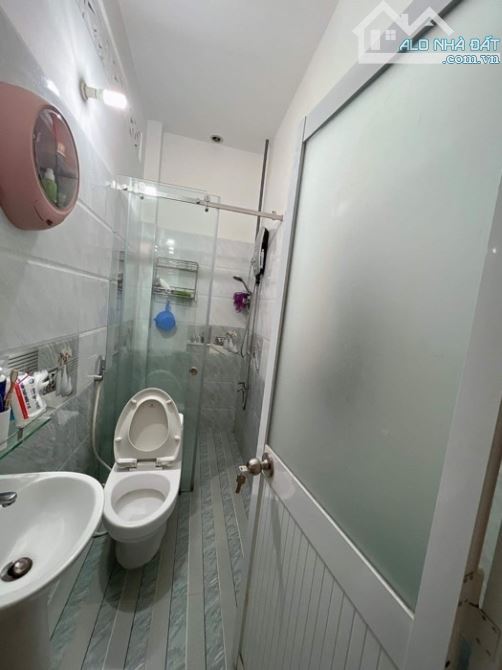 🏡🏡 NHÀ ĐẸP 60M2- 2TẦNG - Q7 - cạnh PMH - HẺM 3gác - 4.1T.Ỷ(TL)   🏠 - 5