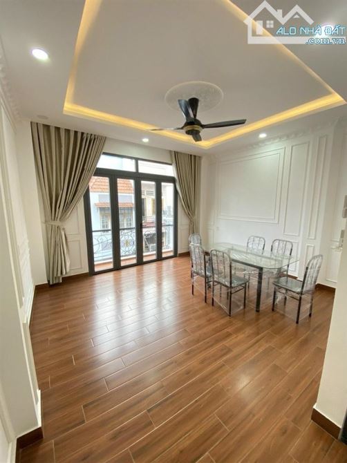 Hàng Hiếm Phân Khúc Vàng Nhà Nguyên Hồng , ( DT 4,5x13m) 5 Tấm Có Thang Máy - 5