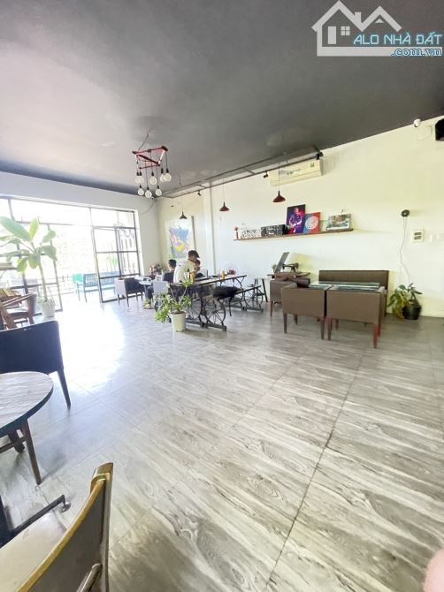 🔥⭐Khu Vip Liên Chiểu- Kinh Doanh Sầm Uất  💎Lô Góc -Đường 10m: Nhà 3Tầng 5PN -Mặt Bằng Đa - 5