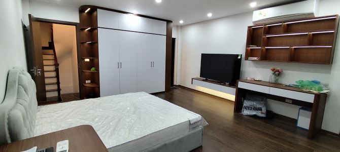 Nhà đẹp 6 tầng thang máy ngõ 279 Đội Cấn, 40m2 gần oto, full nội thất. Giá 11.5 tỷ - 5