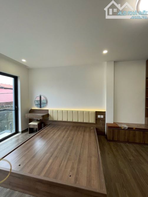 NHÀ MỚI NGUYỄN VĂN LINH, LONG BIÊN – Ô TÔ VÀO NHÀ – FULL NỘI THẤT - 5