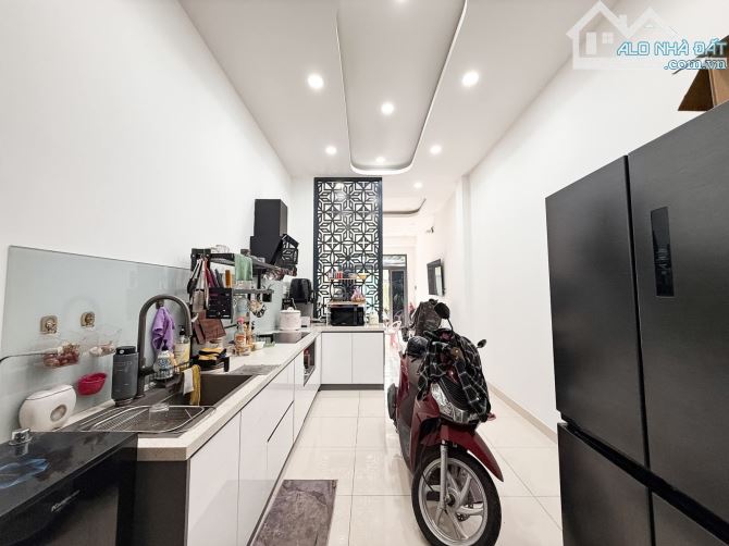 Bán Nhà Hẻm Xe Tải Go vấp -44m2-4Tầmg-Giá 5,85 Tỷ - 5