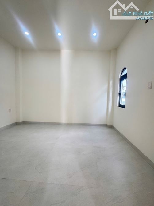 Bán nhà Tân Thới Hiệp - đẹp mê - hẻm oto - Quận 12.  💐(4*12) giá 5 tỷ 080triệu. Trệt, 2 l - 5
