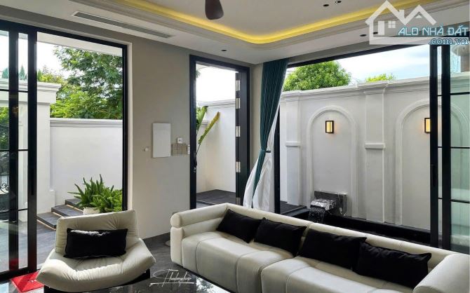 🔥  Bán biệt thự Phong Cách Indochine cực chất - 4 tầng, 10PN, 14WC - KĐT Nam Việt Á - 5