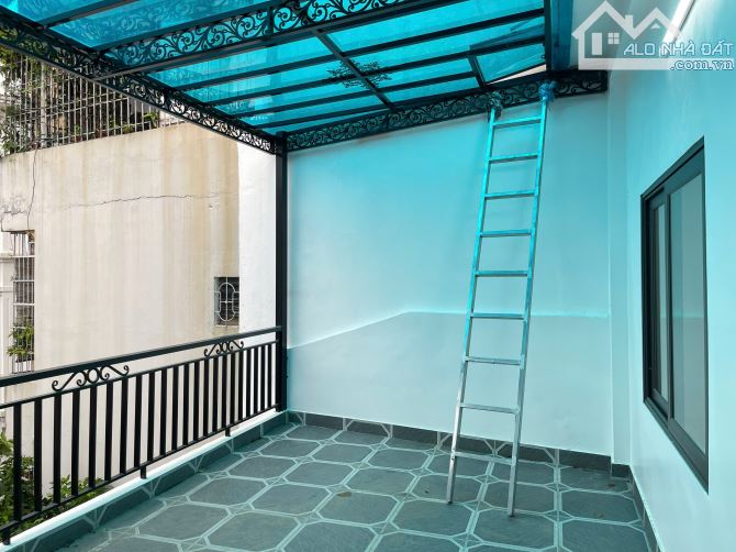 52m2* 3 tầng* sân cổng riêng- 8.1 tỷ- ngõ 132 Khương Trung- 100m ra mặt phố Vũ Tông Phan - 5
