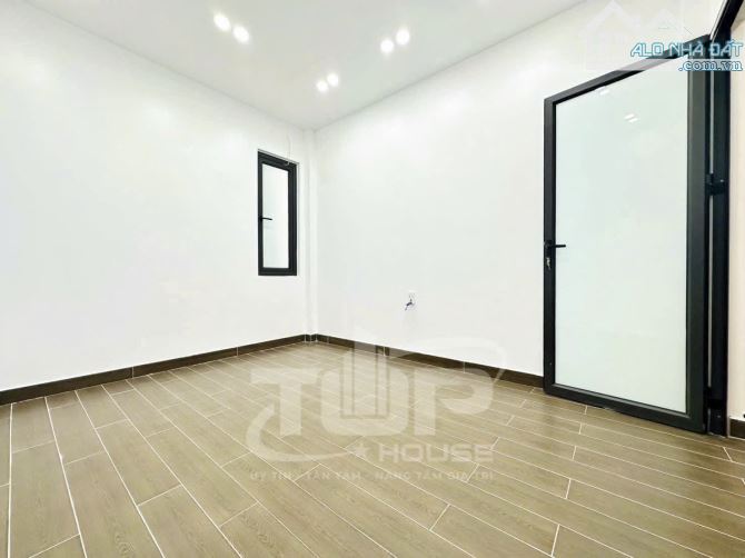 Căn Phố Chợ Đôn - Độc Lập - Sân cổng riêng - 50m - 3.790 - 5