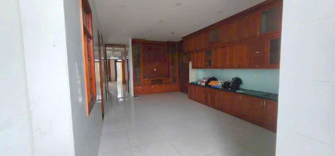Bán nhà VP Cty mặt tiền Thạnh Lộc vị trí đẹp, 703m2, 3 tầng, ngang lớn 8m, nhỉnh 48tr/m2 - 5