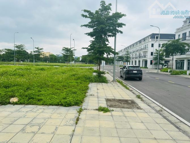Đất Nền Hoà Lạc Ngay Gần Đại Học Quốc Gia Metro Số 5 DT:102m mặt tiền 7m view hồ - 5