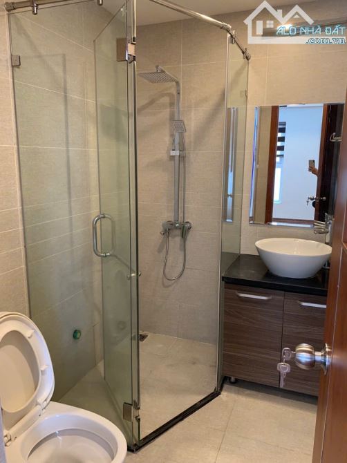 CHO THUÊ CĂN HỘ CAO CẤP BERRIVER JARDIN – NGÕ 390 NGUYỄN VĂN CỪ - CÓ SLOT Ô TÔ - 5