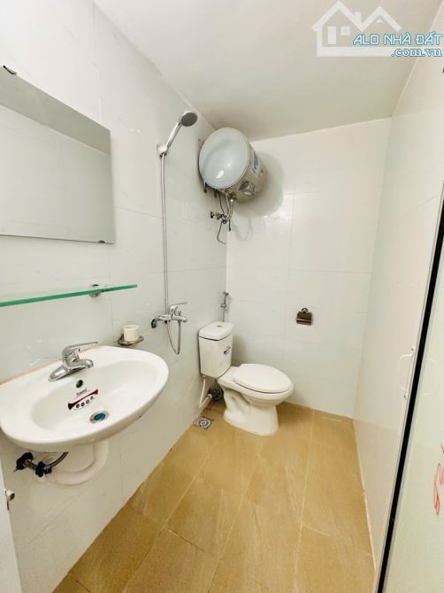 Nhà Lạc Long Quân 4 tầng, MT 4m, diện tích 41m, giá 7,96 tỷ, ngõ nông, ô tô đỗ, full nội t - 5