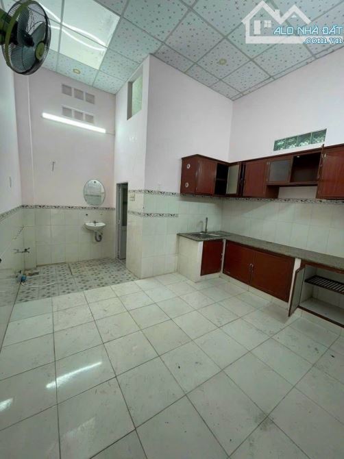 Cần bán gấp căn nhà cấp 4 ở đường Trịnh Thị Miếng , Thới Tam Thôn 60m2 SHR giá 890 triệu - 6