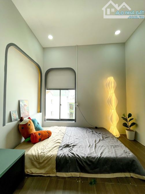 CĂN HỘ STUDIO FULL NỘI THẤT CỬA SỔ LỚN ĐÓN NẮNG QUẬN 1 - 6
