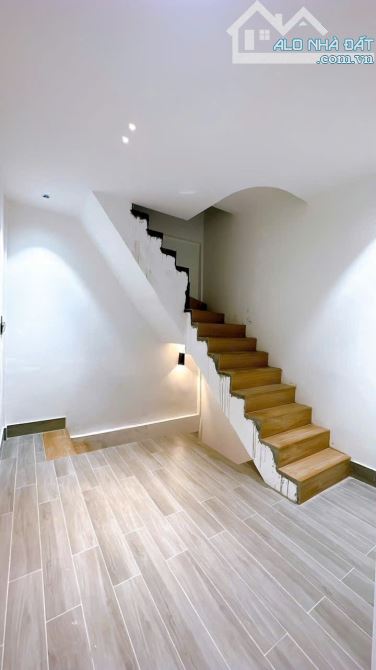 🏡 HIẾM CÓ KHU HOÀNG DIỆU QUẬN 4 — HẺM RỘNG 4 MÉT — 3 TẦNG SANG TRỌNG 🏡 - 6