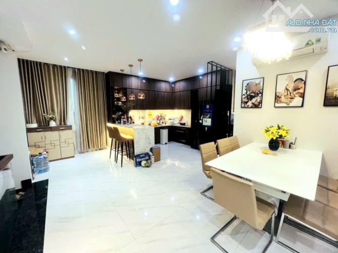 Bán nhà đẹp 5 tầng ngang 5,5m vị trí hiếm Phùng Văn Cung Giao Phan Xích Long - 6