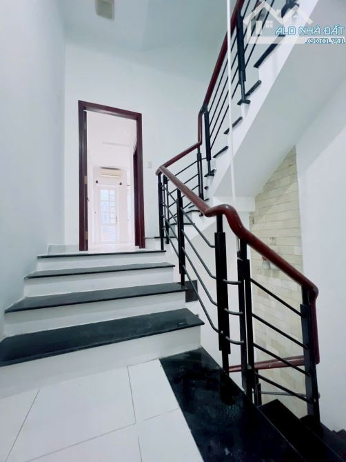💥MT HẺM KINH DOANH - ĐOÀN VĂN BƠ - NHÀ 4 TẦNG BTCT TỚI NÓC - HẺM 3 GÁC - 5.85 TỎI - 6