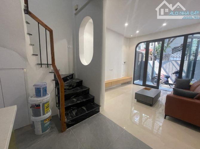 🏠 BÁN NHÀ LÔ GÓC SIÊU ĐẸP – HOÀNG HOA THÁM – 32M² x 6 TẦNG – GIÁ 7.69 TỶ – TẶNG FULL NỘI - 6