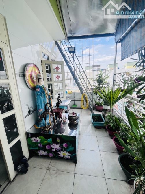 Nhà Tây Lân ,Hẻm xe hơi , 4 tầng BTCT , SHR nở hậu , hoàn công đủ , 5x12 , nhỉnh 4️⃣🧄 - 6