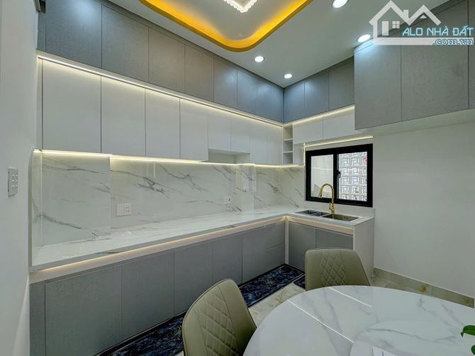 Siêu phẩm hẻm 1056 Huỳnh Tấn Phát, Q7, DT 14,5 x8m, 3 lầu. Giá 7,8 tỷ - 6