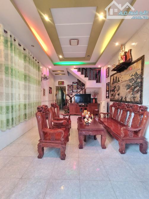 Bán nhà 1T1L và phòng trọ 5x32m, hẻm Nguyễn Du p. Dĩ An, thu nhập 4tr/th - 6
