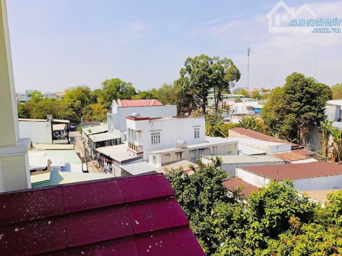 Bán Nhà Tân Hiệp Hóc Môn- 220M2(10 x 22 )- 4Tầng - HXH- Chỉ 5,4 Tỷ. - 6